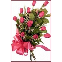 Gift Wrapped 12 Pink Roses Bunch